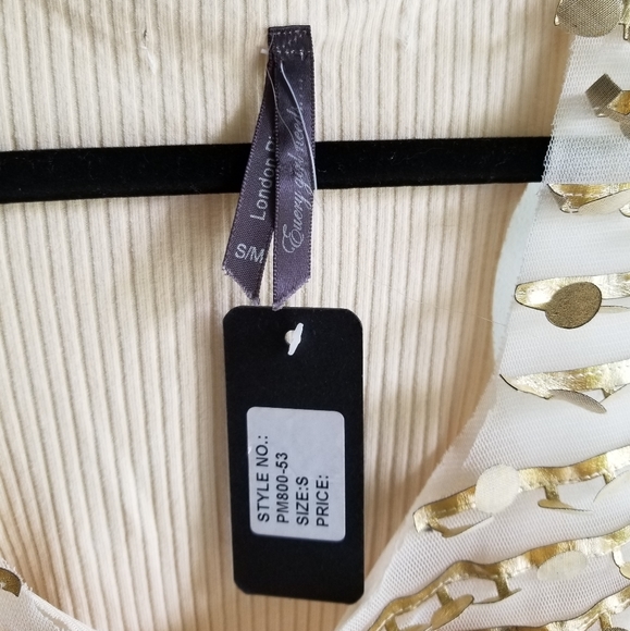 👚LONDON PIE GOLD EMBELLISHED TOP - Picture 2 of 4